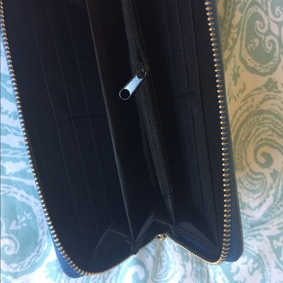 Wallet - Picture 3 of 3